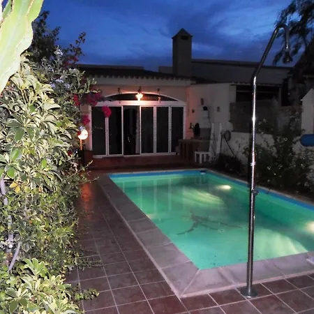 Lovely Cottageaurora With Wi-fi And Private-pool Chalet Corralejo